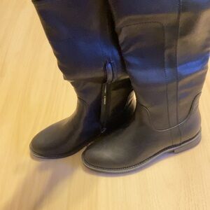 FRYE AND CO. Black Leather Tall Zip Riding Boots
